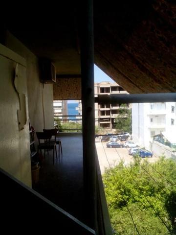 Small And Cosy Appartment- Piccolina Loutraki  Bagian luar foto